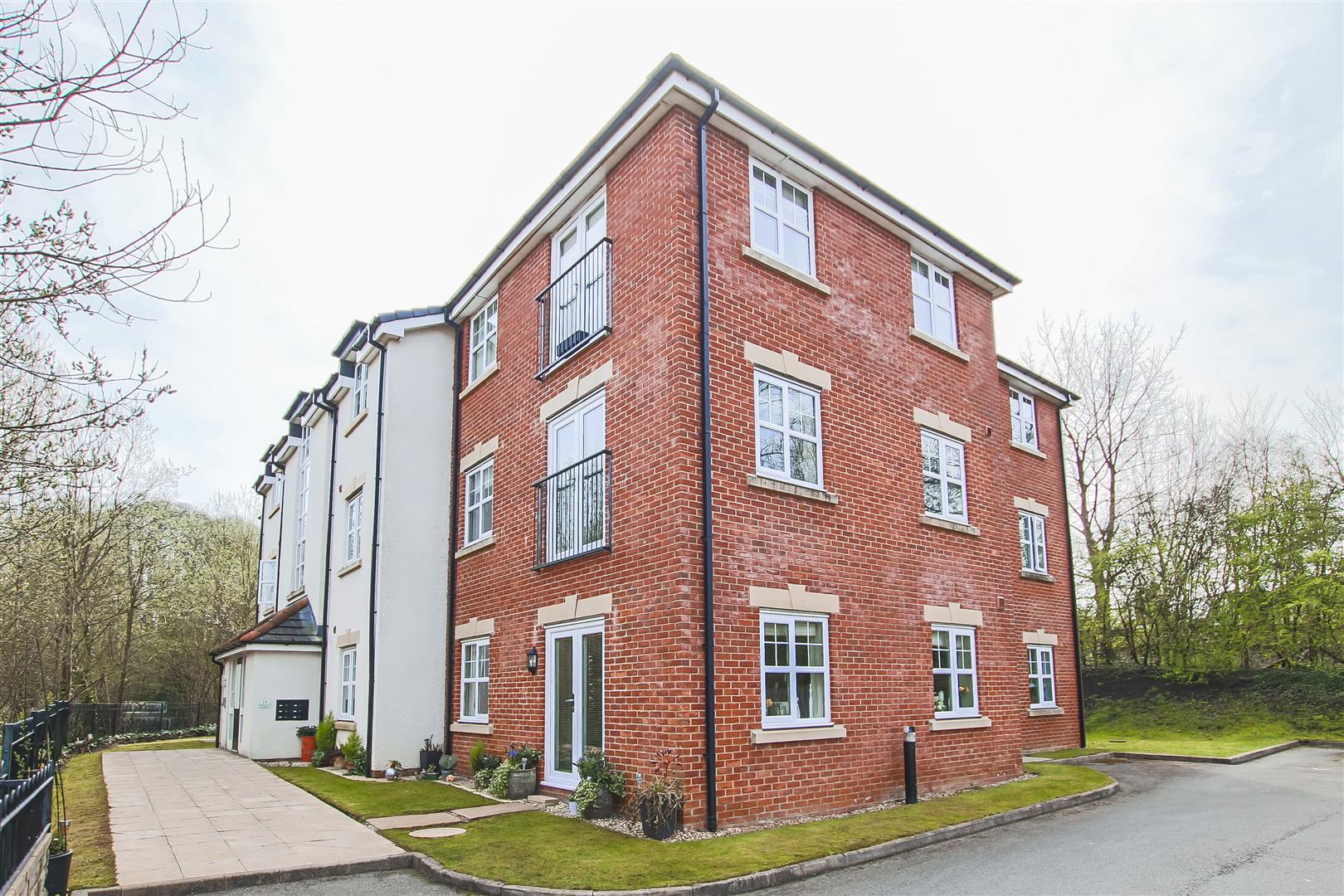 2 Bed House For Sale - Main Image